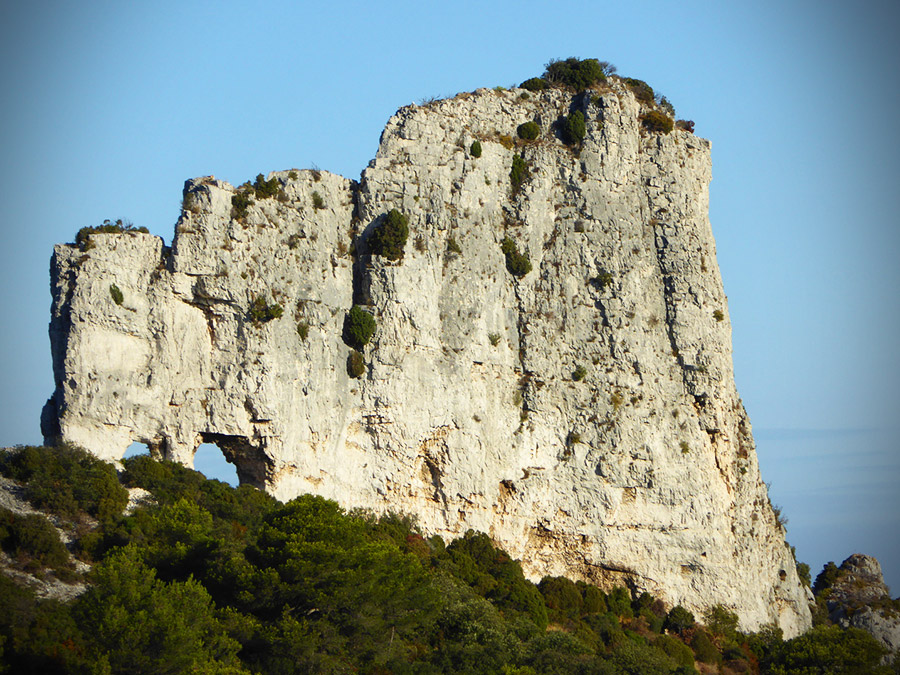 Le Rocher des 2 trous à St Rémy